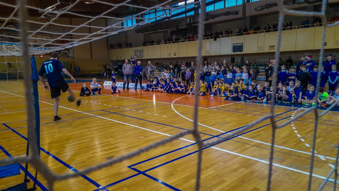 Piłkarski turniej mikołajkowy pomógł spełniać marzenia dzieciaków [FOTO]