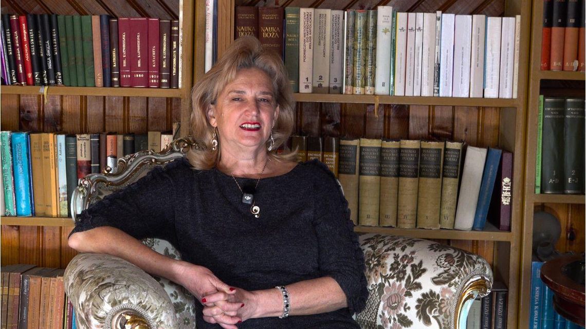 zdjęcie przedstawia kobietę