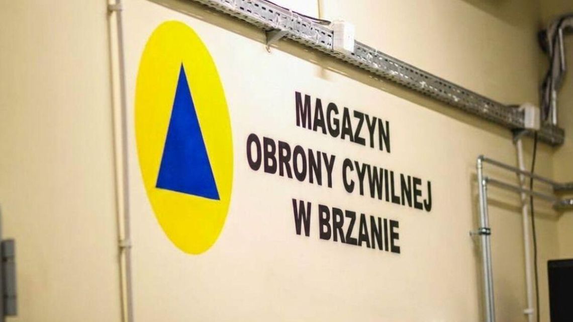 W Brzanie powstanie zaplecze dla działań kryzysowych zdjęcie przedstawia ścianę na której pisze magazyn obrony cywilnej w brzanie