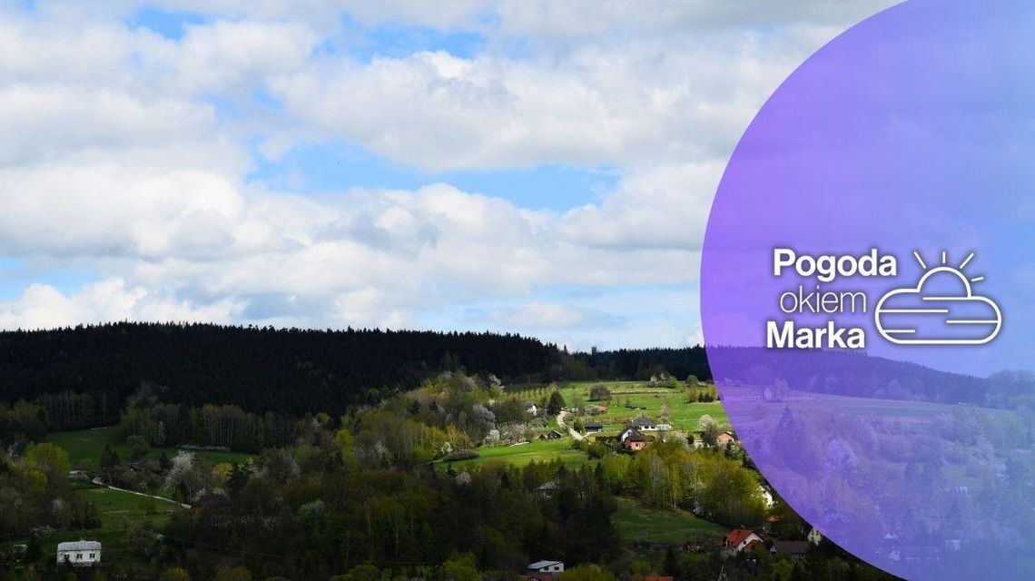 zdjęcie przedstawia widok na wzniesienie