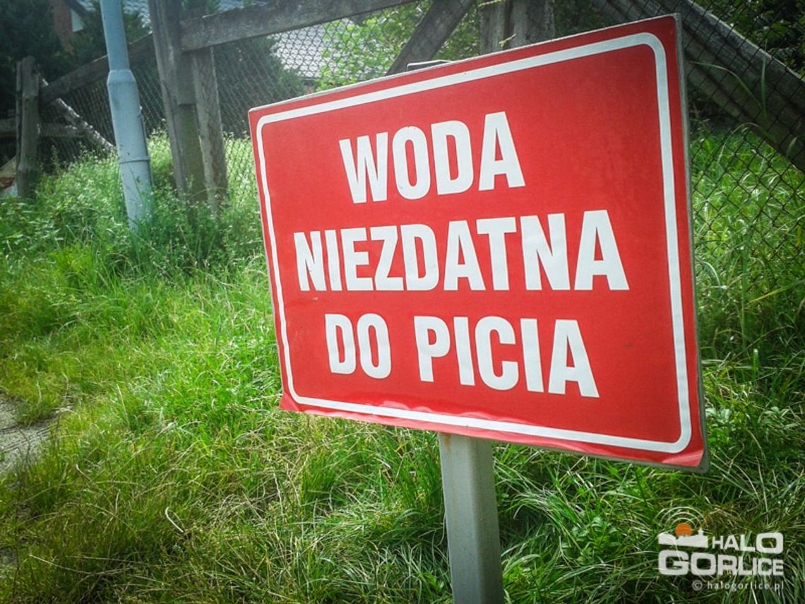 Woda ze źródła niezdatna do picia