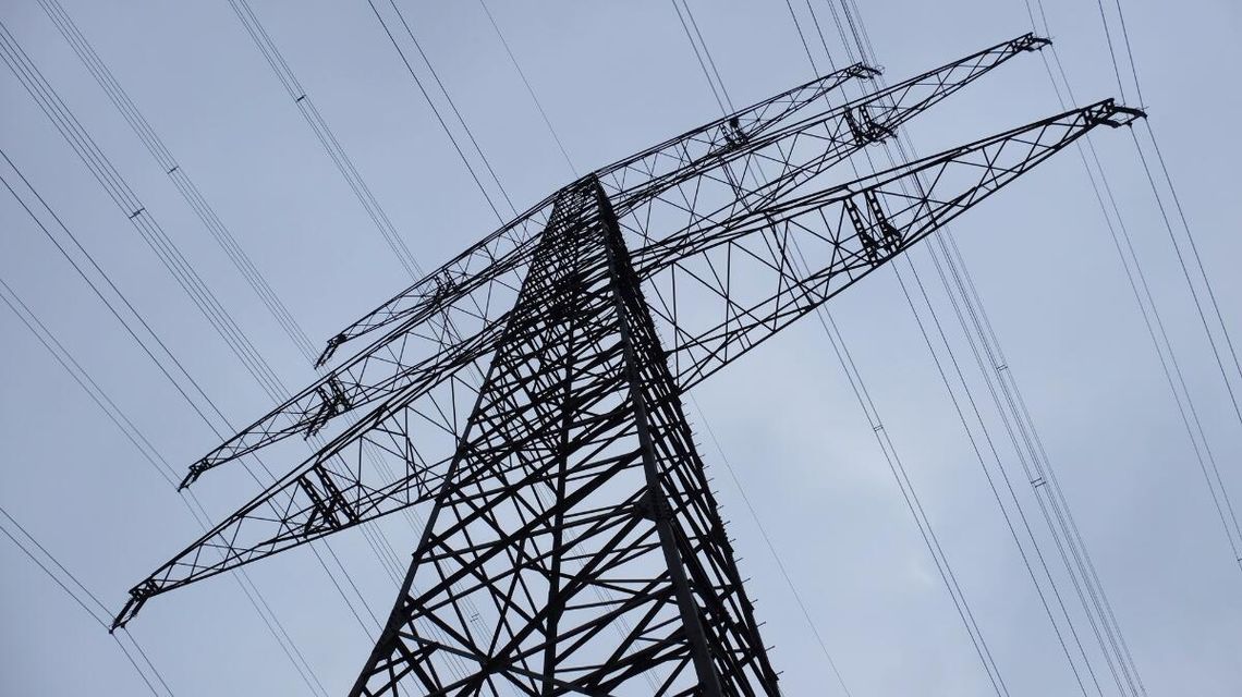 Wyłączenia prądu w powiecie gorlickim. Sprawdź miejscowości i godziny słup energetyczny
