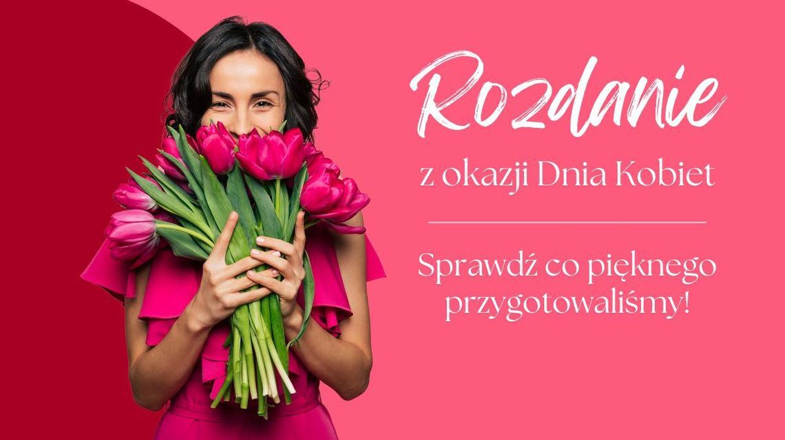 zdjęcie przedstawia kobietę z kwiatami