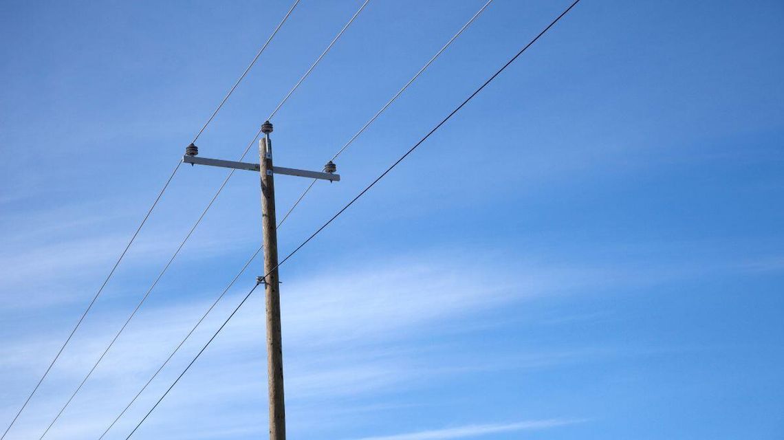 zdjęcie przedstawia słup energetyczny