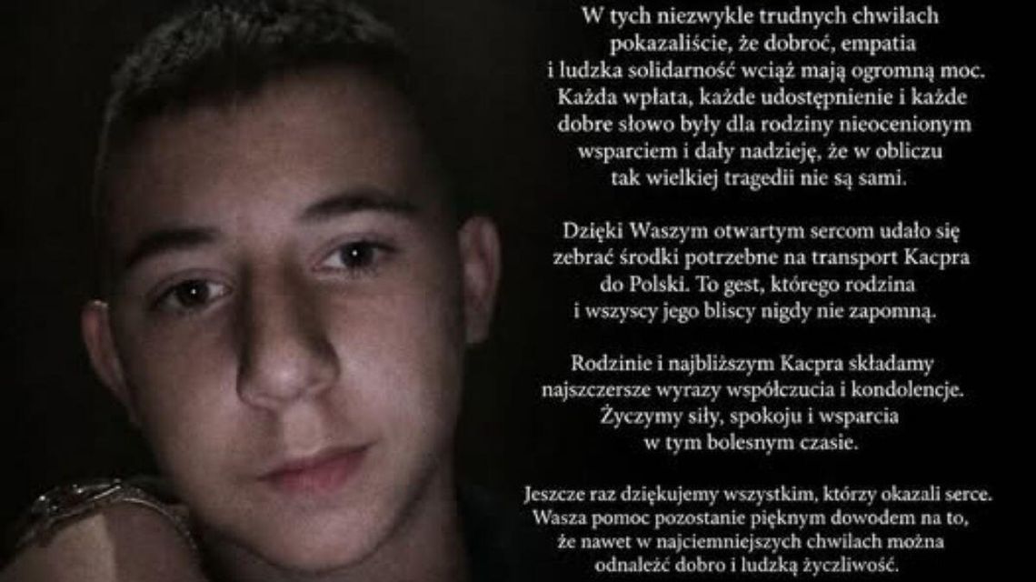 zdjęcie przedstawia portret chłopaka, obok kilka akapitów tekstu