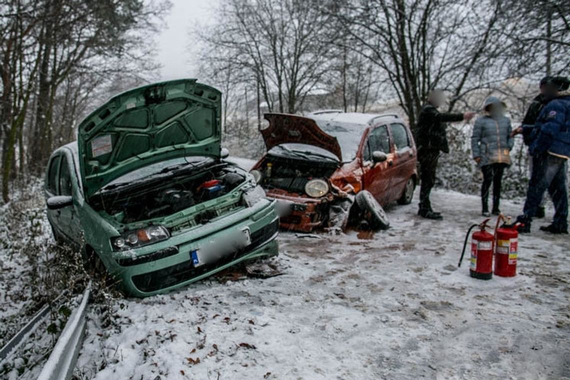 Zderzenie dwóch pojazdów w Ropie