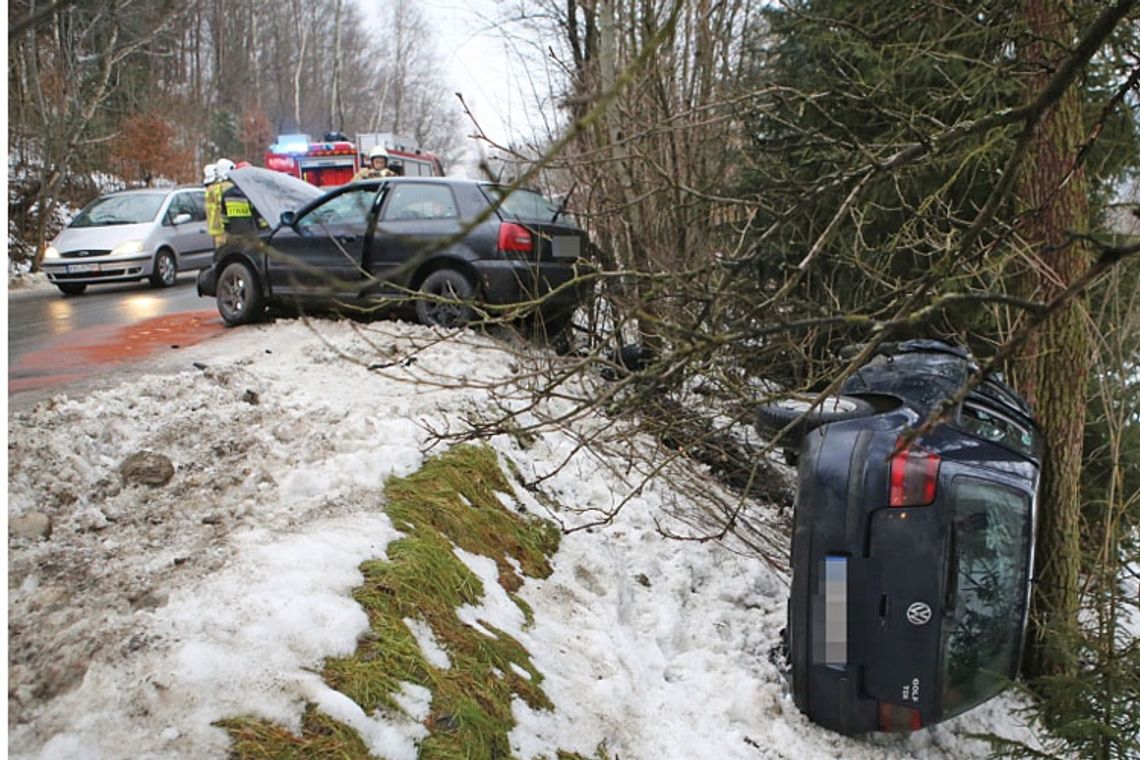 Zderzenie pojazdów na drodze Klimkówka-Ropa