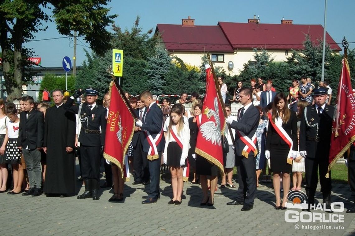 Zespół Szkół w Siedliskach ma patrona i nowy sztandar