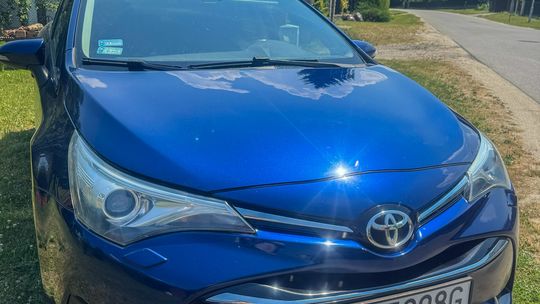 SPRZEDAM samochód - Toyota Avensis 2.0 D-4D Kombi wersja Prestige (2015)