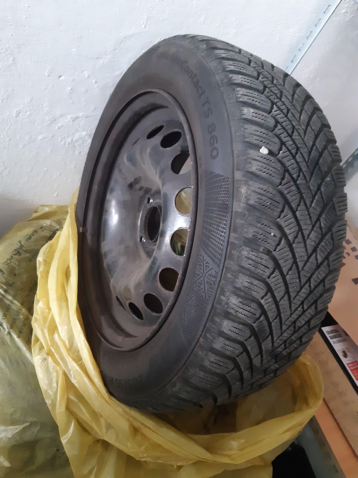 Opony zimowe 16 Continental WinterContact TS860 91H XL Opony zimowe 16 Continental WinterContact TS860 91H XL