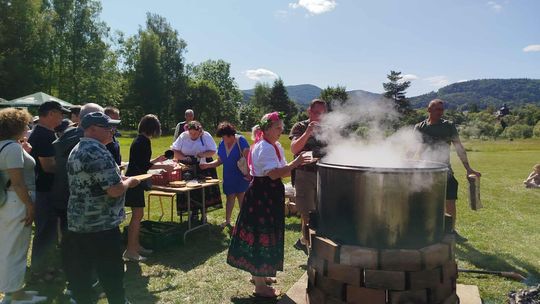 zdjęcie przedstawia plakat promujacy wydarzenie - Cuda Wianki Dziki Gulasz