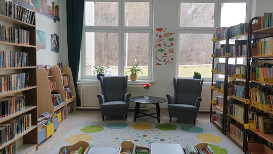 Wystawa i prelekcja - Adam Baniak "Szkoła podstawowa w Odernem" | zapowiedzi wydarzeń- halogorlice.info Plakat zapowiadający wydarzenie - Wystawa i prelekcja - Adam Baniak "Szkoła podstawowa w Odernem"