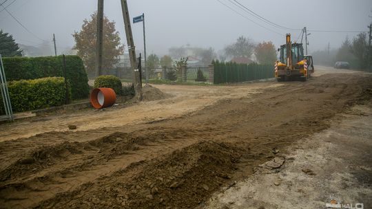 Praca na budowie wre, ale woda „podchodzi”