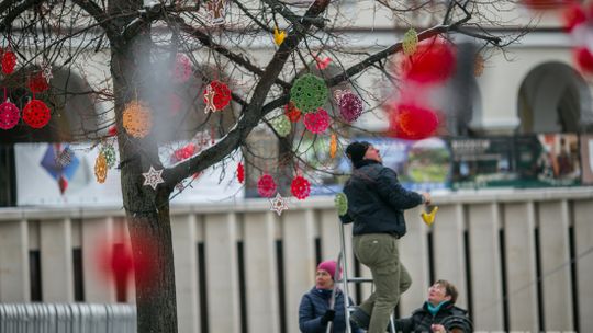 Gorlicki Rynek stroi się na święta [ZDJĘCIA]