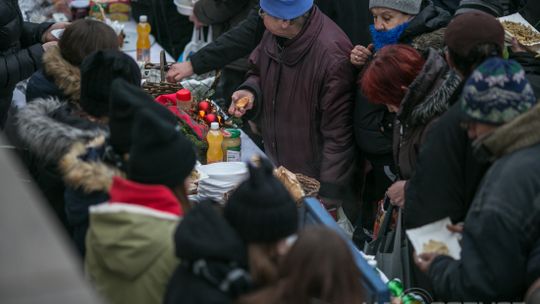 Były serdeczne życzenia i łamanie się opłatkiem. Gorliczanie spotkali się na miejskiej wigilii [ZDJĘCIA, VIDEO]