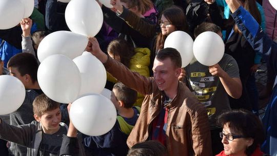 Na płycie Rynku powstała żywa flaga. Tak Gorlice świętują Niepodległość!