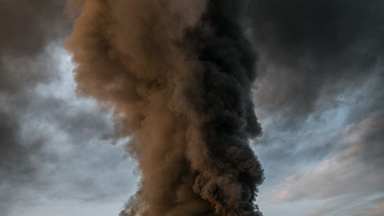 Osoby z chorobami dróg oddechowych nie powinny dziś wychodzić z domu!