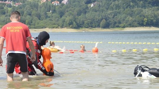 Słońce, woda, konkursy z nagrodami i wiedza przemycana w nietypowych pokazach