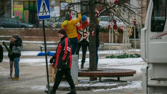 Gorlicki Rynek stroi się na święta [ZDJĘCIA]