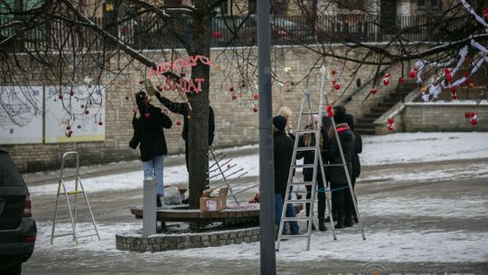 Gorlicki Rynek stroi się na święta [ZDJĘCIA]