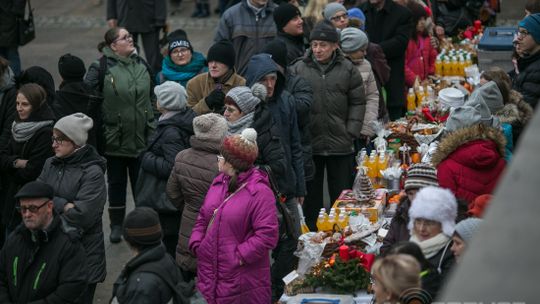 Były serdeczne życzenia i łamanie się opłatkiem. Gorliczanie spotkali się na miejskiej wigilii [ZDJĘCIA, VIDEO]