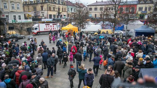 Były serdeczne życzenia i łamanie się opłatkiem. Gorliczanie spotkali się na miejskiej wigilii [ZDJĘCIA, VIDEO]