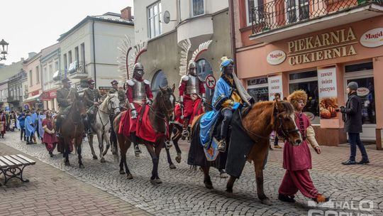 Królewski orszak przemierzył miasto