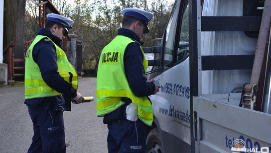 Trwa Akcja Znicz. Na patrolu z drogówką posypały się mandaty.