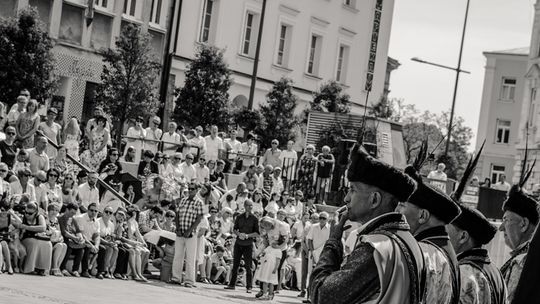 W liturgii i procesji Bożego Ciała wzięły udział tłumy Gorliczan