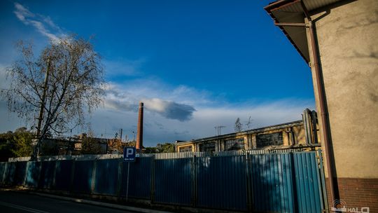 Kolejna akcja strażaków na terenie byłej rafinerii