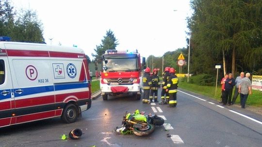 Szymbark. Motocykl uderzył w samochód dostawczy.