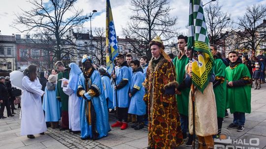 Królewski orszak przemierzył miasto