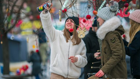 Gorlicki Rynek stroi się na święta [ZDJĘCIA]