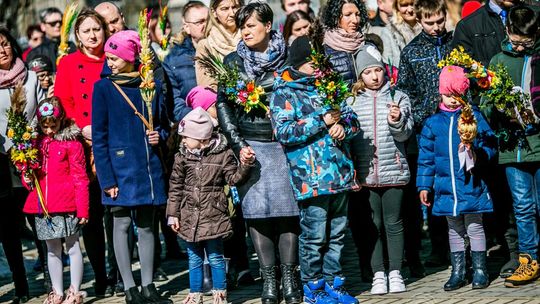 W Kościele Katolickim początek Wielkiego Tygodnia i Światowy Dzień Młodzieży