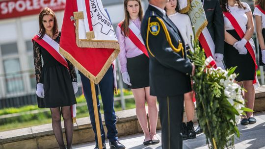 Dziś Święto Pracy i 14. rocznica wstąpienia Polski do Unii Europejskiej