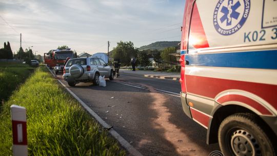 Sękowa. Zderzenie dwóch pojazdów osobowych.