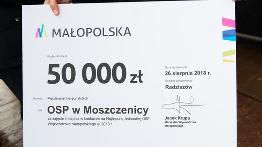 Na ten sukces pracowały pokolenia strażaków – druhowie z OSP Moszczenica odebrali wczoraj 50 tys. złotych