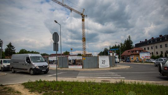 Na skrzyżowaniu ulic 11 Listopada i Korczaka powstanie nowoczesny budynek. I to jaki!