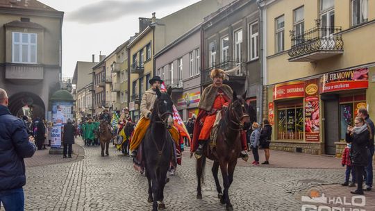 Królewski orszak przemierzył miasto