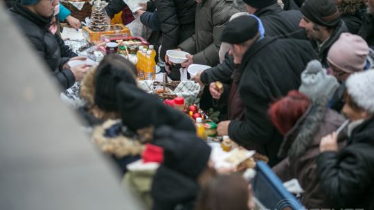 Były serdeczne życzenia i łamanie się opłatkiem. Gorliczanie spotkali się na miejskiej wigilii [ZDJĘCIA, VIDEO]