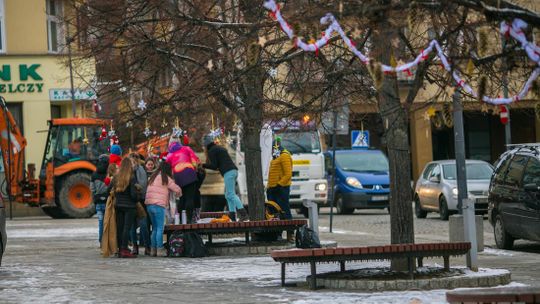 Gorlicki Rynek stroi się na święta [ZDJĘCIA]