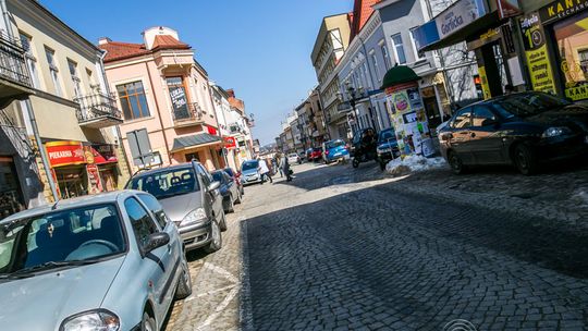 Rynek pełen wielkanocnych smakołyków, Gorliczanie zaopatrują się przed świętami