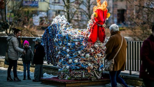 Rynek pełen wielkanocnych smakołyków, Gorliczanie zaopatrują się przed świętami