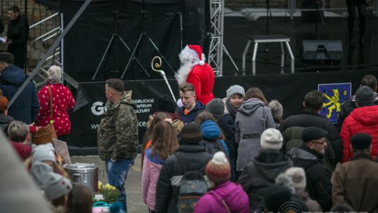 Były serdeczne życzenia i łamanie się opłatkiem. Gorliczanie spotkali się na miejskiej wigilii [ZDJĘCIA, VIDEO]