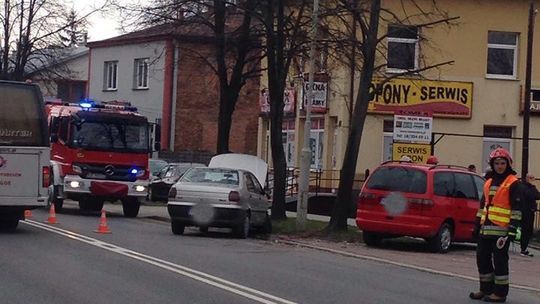 Kolizja na ulicy Bieckiej, w pojazdach wystrzeliły poduszki powietrzne