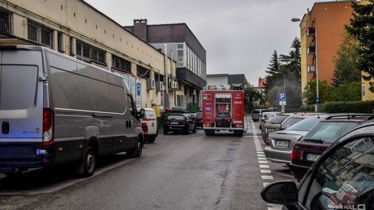 Pożar samochodu, kolizje i potrącenie pijanego