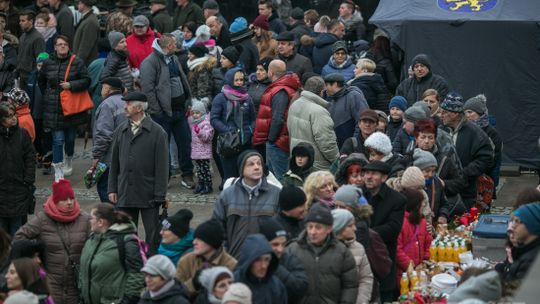 Były serdeczne życzenia i łamanie się opłatkiem. Gorliczanie spotkali się na miejskiej wigilii [ZDJĘCIA, VIDEO]