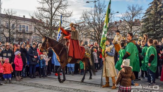 Królewski orszak przemierzył miasto