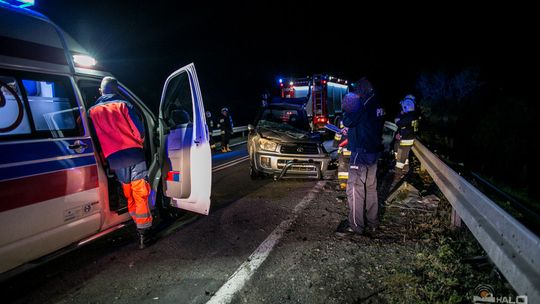 Zderzenie pojazdów na Ropskiej Górze