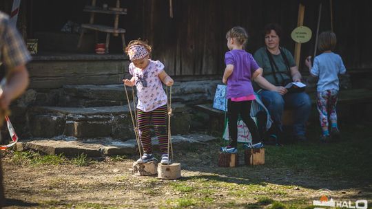 Świąteczny jarmark w słoneczną niedzielę